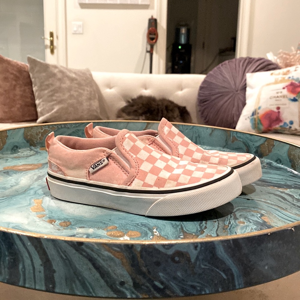 Girls 👧🏼 vans art project